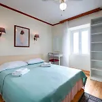 بيت ضيافة Mira Sea Front 3*