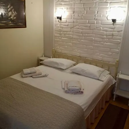 Mira Sea Front Komiza