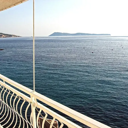 Mira Sea Front 3*